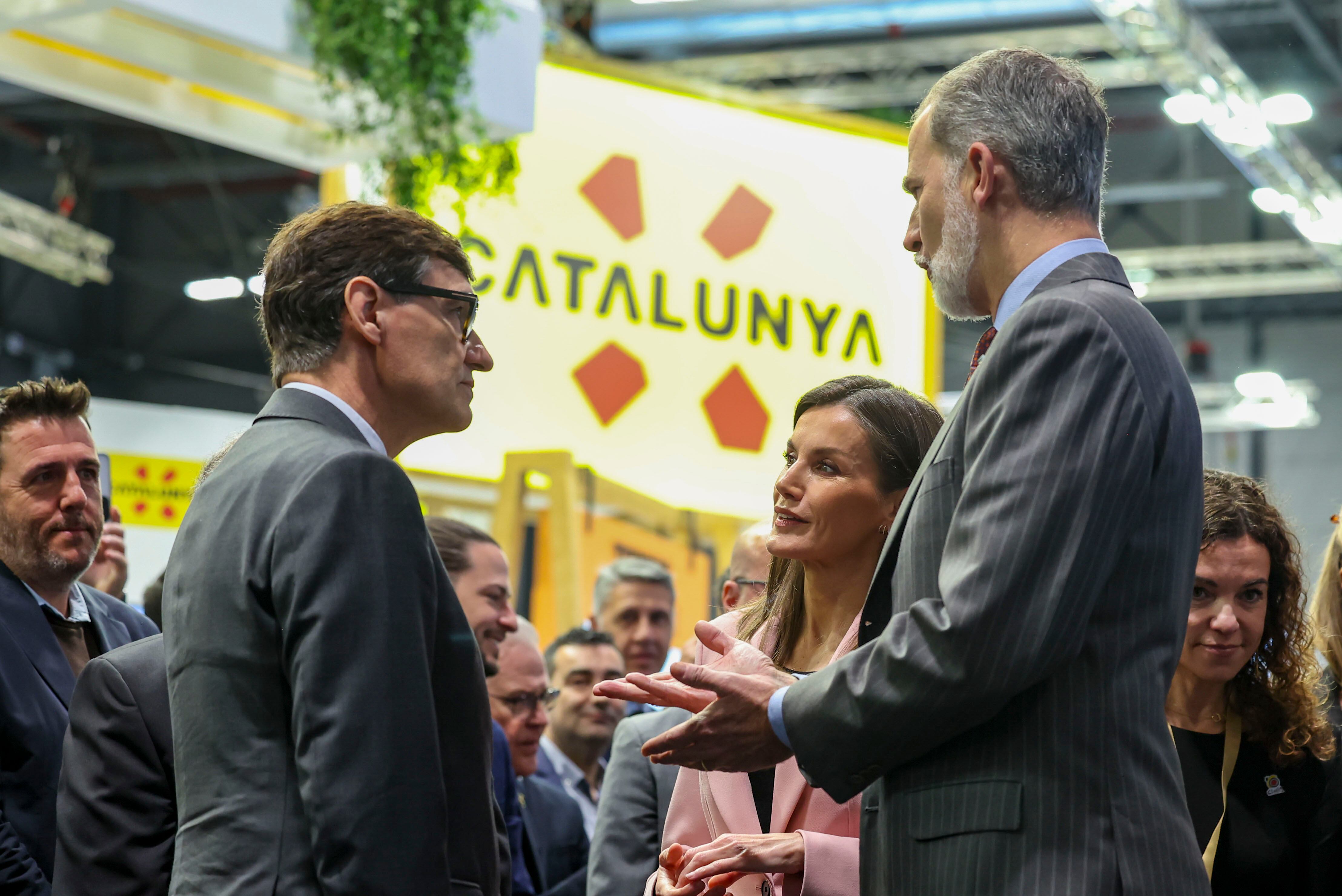 Illa celebra el regreso de la sede social del Banco Sabadell: “Estamos en el buen camino”