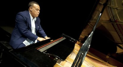 Chuchito Valdés, al piano.