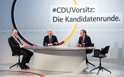 Los tres candidatos a la presidencia de la CDU de izquierda a derecha Friedrich Merz, Norbert Röttgen y Armin Laschet en la sede del partido en Berlín, este lunes.