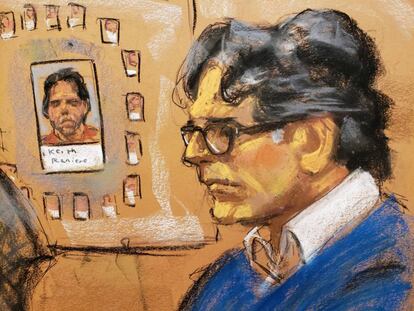 Un boceto de Keith Raniere, fundador de NXIVM, en su juicio en Nueva York.