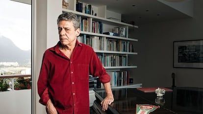 Chico Buarque, &quot;un tipo delgado y t&iacute;mido, sencillo y sonriente&quot;.