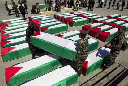 Las decenas de cadáveres de milicianos devueltos, en Ramala.