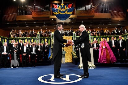 George Smith, biologista estadounidense, laureado con el premio Nobel de química.