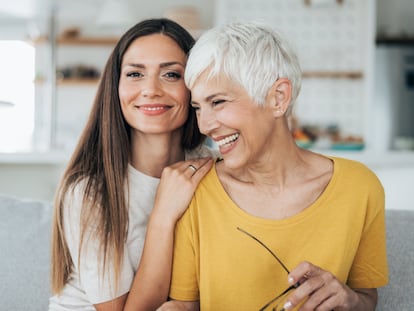 Artículo de EL PAÍS Escaparate que describe los descuentos en belleza para el Día de la Madre en PcComponentes