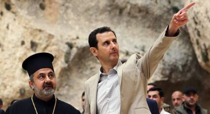 Bashar al Assad visita a cidade cristã de Malula, tomada pelo Exército.