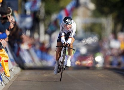 Toni Martin, durante la contrarreloj en Valkenburg.