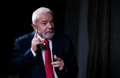 Lula Da Silva, expresidente de Brasil, en el hotel Wellington (Madrid), durante una entrevista para EL PAÍS.