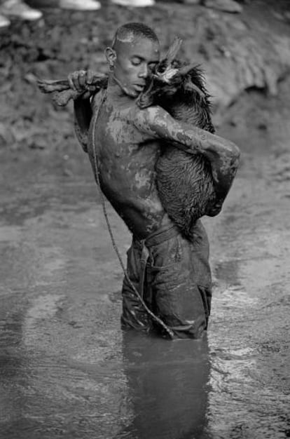 'Hacia el sacrificio' (2000), fotografía del trabajo 'Rituales en Haití'.