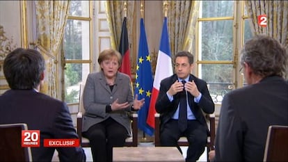 Merkel y Sarkozy, en la entrevista conjunta del lunes.