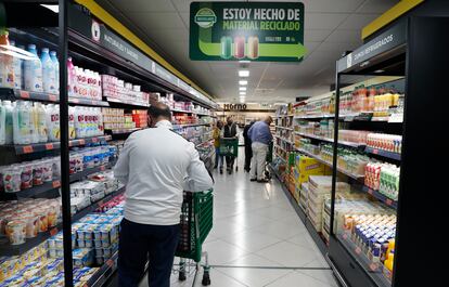 Interior de un supermercado de Mercadona.