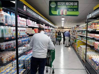 Interior de un supermercado de Mercadona.