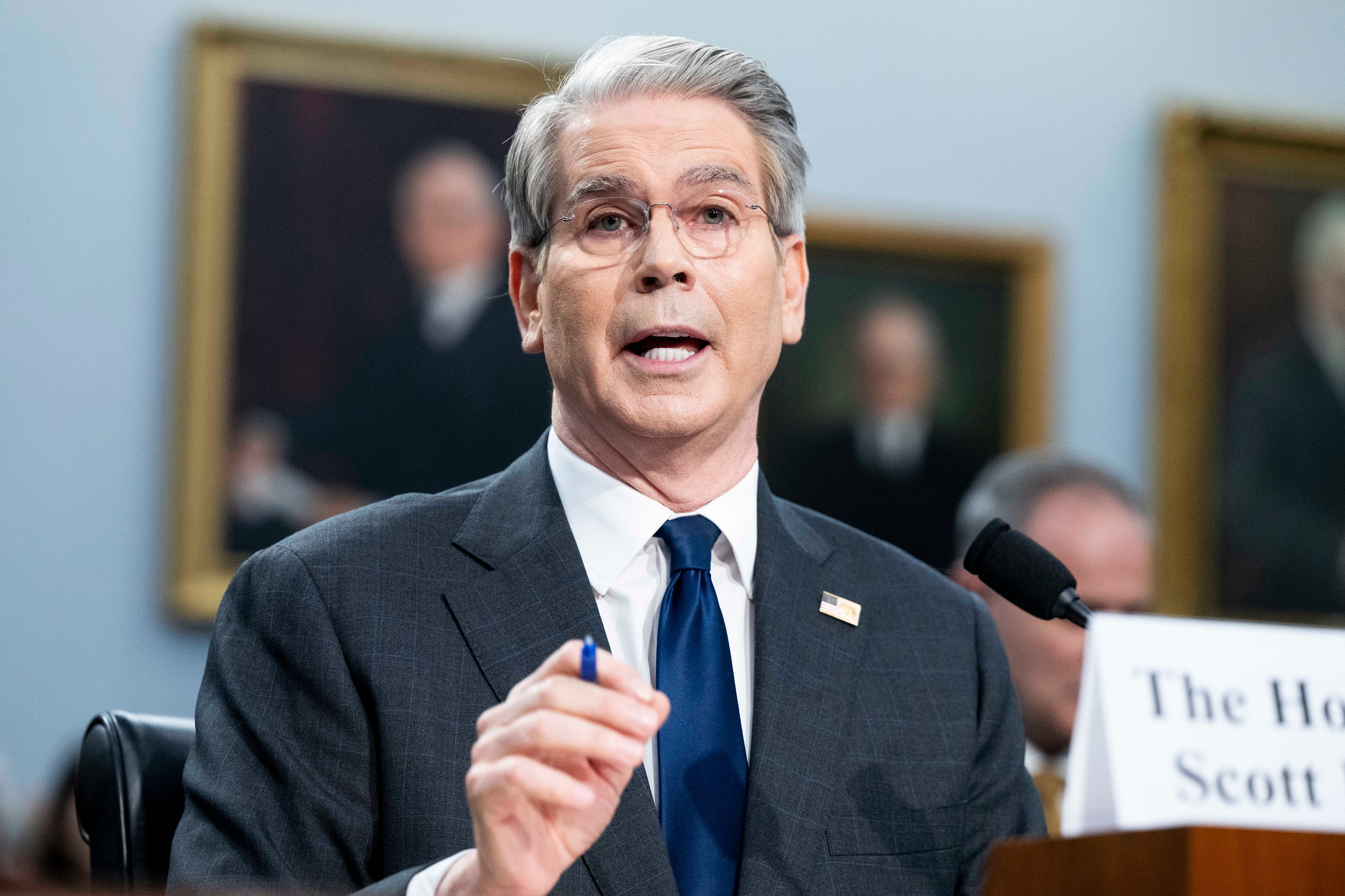 El secretario del Tesoro de EE UU, Scott Bessent, emerge como posible sustituto de Powell al frente de la Fed
