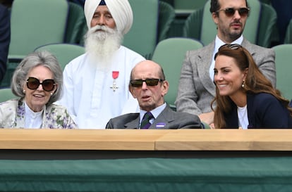 Los duques de Kent junto a Kate Middleton en un partido en Wimbledon, el 2 de julio de 2021. 