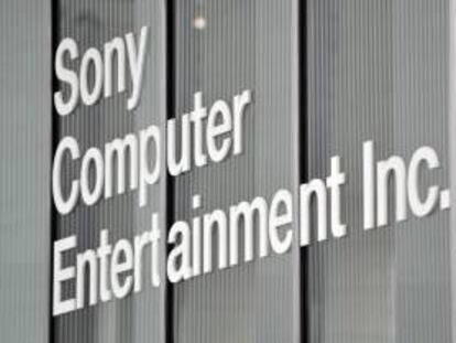 Vista del logo a la entrada de la sede de Sony en Tokio, Japón. EFE/Archivo