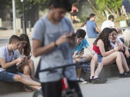 Jugadors de Pokémon Go.
