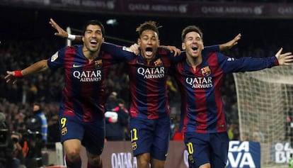 The deadliest attacking trio in soccer history: Luis Suarez, Neymar y Messi celebrate a goal against Atlético Madrid in 2015.