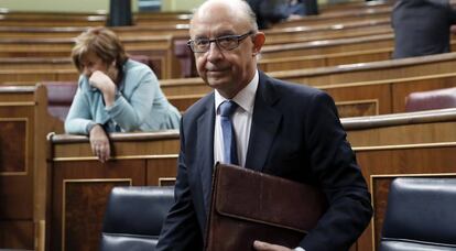 El ministro de Hacienda, Cristóbal Montoro, en el Congreso.