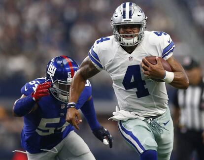 Dak Prescott, en una carrera contra los Giants.