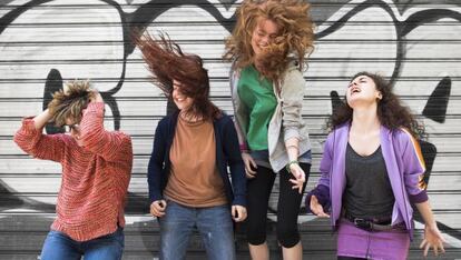 Un grupo de actrices de la obra de teatro 'Las chicas no fuman igual'.