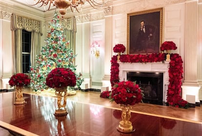 La temática navideña de este año para la Casa Blanca es 'El espíritu de América' (The Spirit of America), una dosis de patriotismo a base de verde, rojo y blanco.