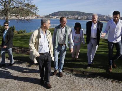 El ministro con Borja Semper, Alfonso Alonso y Leopoldo Barreda en San Sebastián