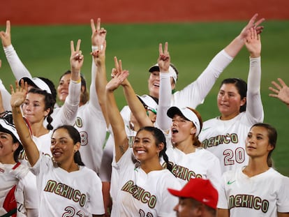 El equipo mexicano de sóftbol, durante los Juegos Olímpicos de Tokio 2020.