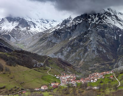 La parroquia asturiana de Sotres, parte de la reserva de la biosfera de Picos de Europa.