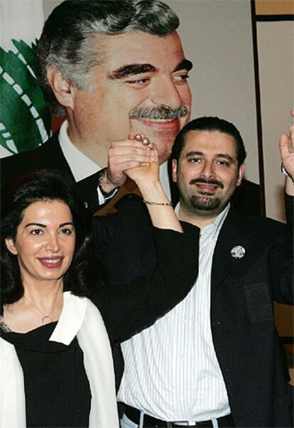 Saad Hariri celebra su victoria junto a la viuda de su padre, Rafik.