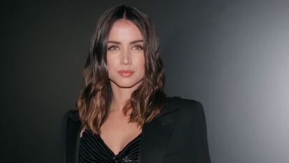 Ana de Armas, en el desfile de Saint Laurent en París el 25 de febrero.