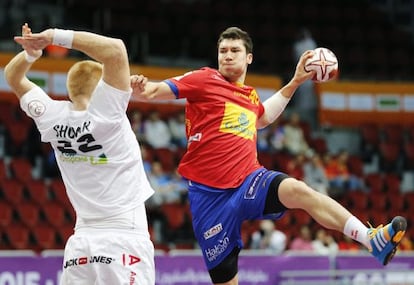 Alex Dujshebaev, en el encuentro contra Bielorrusia del Mundial de Balonmano de Catar.