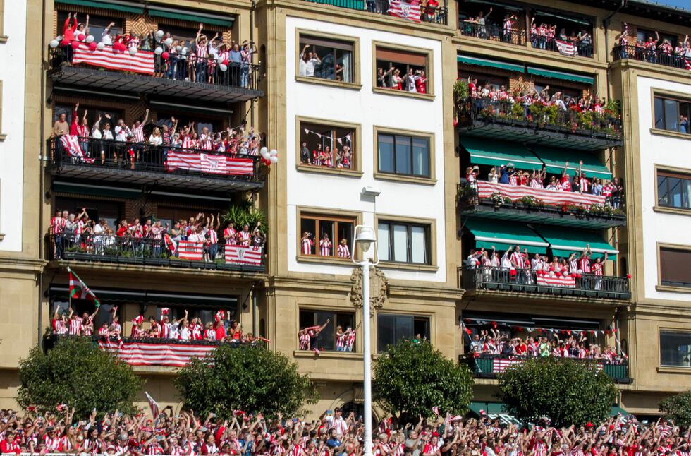 La celebración del Athletic Club de Bilbao con la gabarra, en imágenes ...