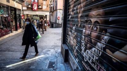 Una local comercial cerrado en Toledo, a principios de enero.