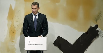 El príncipe Felipe en el homenaje al pintor Antoni Tàpies de ayer.