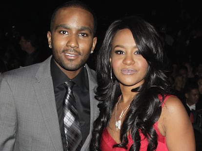 Nick Gordon y Bobbi Kristina Brown, en los Grammy en octubre de 2012.