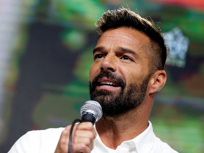 Ricky Martin habla en una conferencia de prensa durante el 61º Festival Internacional de la Canción en Viña del Mar, Chile, el pasado febrero de 2020.