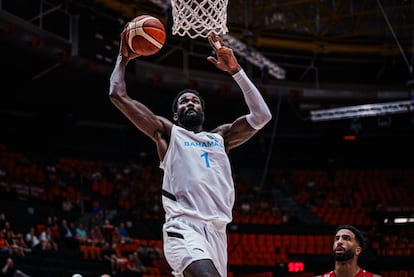 Deandre Ayton, este sábado ante Líbano en Valencia.