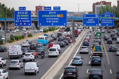 Tráfico en la M-30 de Madrid.