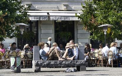 Ambiente en la plaza Sankt Hans Torv, en el barrio de Norrebro, en Copenhague. 