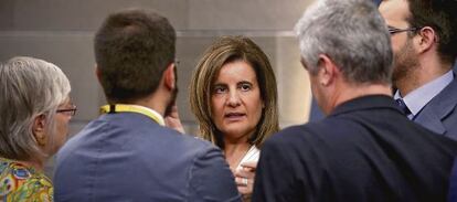 La ministra de Empleo, Fátima Báñez, tras un Consejo de Ministros.