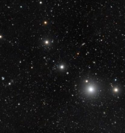 Imagen de una zona del espacio alrededor del quásar HE0109-3518.