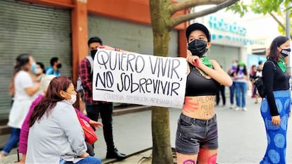 La Fiscala puso en marcha el pasado 8 de marzo el Modelo de Atencin Integral para las Mujeres Vctimas de la Violencia Machista en un momento en el que, segn la Defensora de la Mujer, los hombres actan con mayor impunidad y sa?a contra ellas.