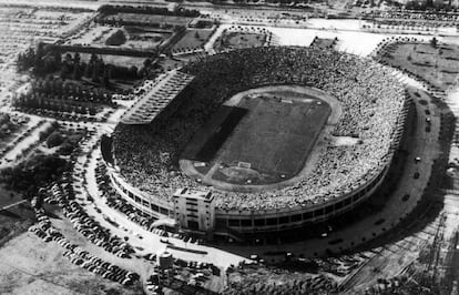 Una vista aérea del Estadio Nacional de Santiago de Chile, en el Mundial 1962.