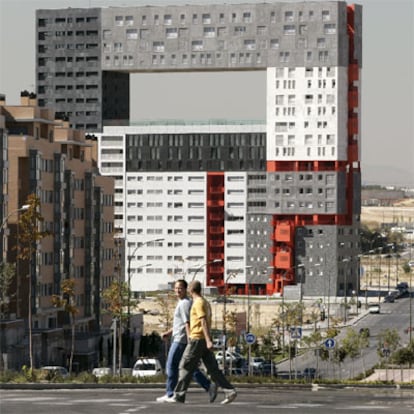 Edificio El Mirador, en el moderno barrio de Sanchinarro.