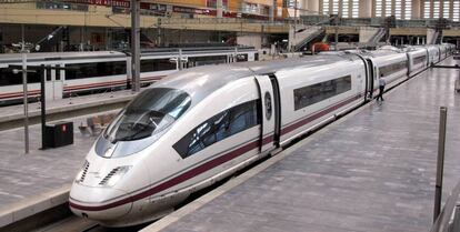 Andenes de la estación de ferrocarril de Zaragoza.