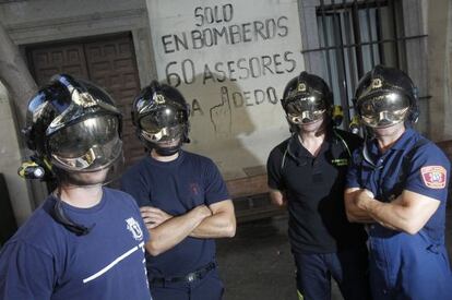 Bomberos afectados por los recortes