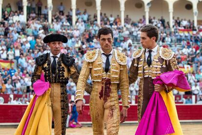 Paco Ureña, instantes después de sufrir la cornada en el ojo.