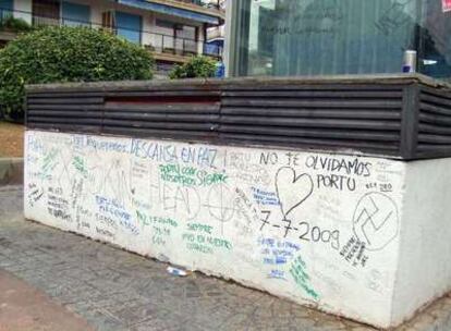 Pintadas que han hecho algunos de los participantes en la manifestación.