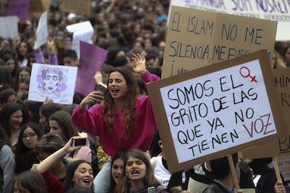 Manifestació de dijous al matí al seu pas per plaça Catalunya.