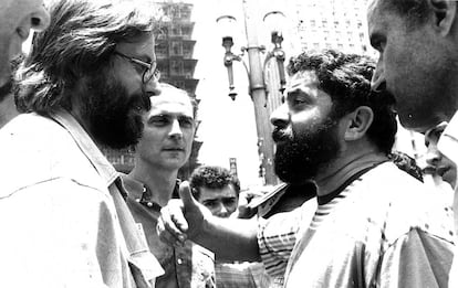 José Dirceu com Eduardo Matarazzo Suplicy e Lula, três dos principais nomes de fundação do Partido dos Trabalhadores, em 1980.