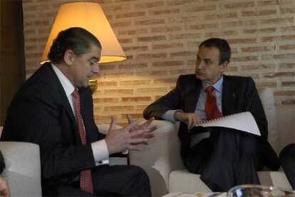 Francisco Juan Ros, junto al presidente Rodrígez Zapatero el pasado 17 de enero en Sevilla.